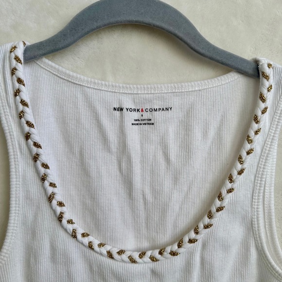 New York & Company White Ribbed Tank Top Gold Braided Neckline Detail Size Small - Picture 2 of 4